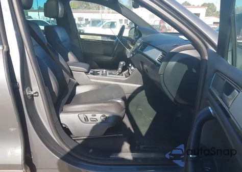 2017 Volkswagen Touareg V6 Wolfsburg Edition from USA, damaged, VIN WVGRF7BP1HD004308